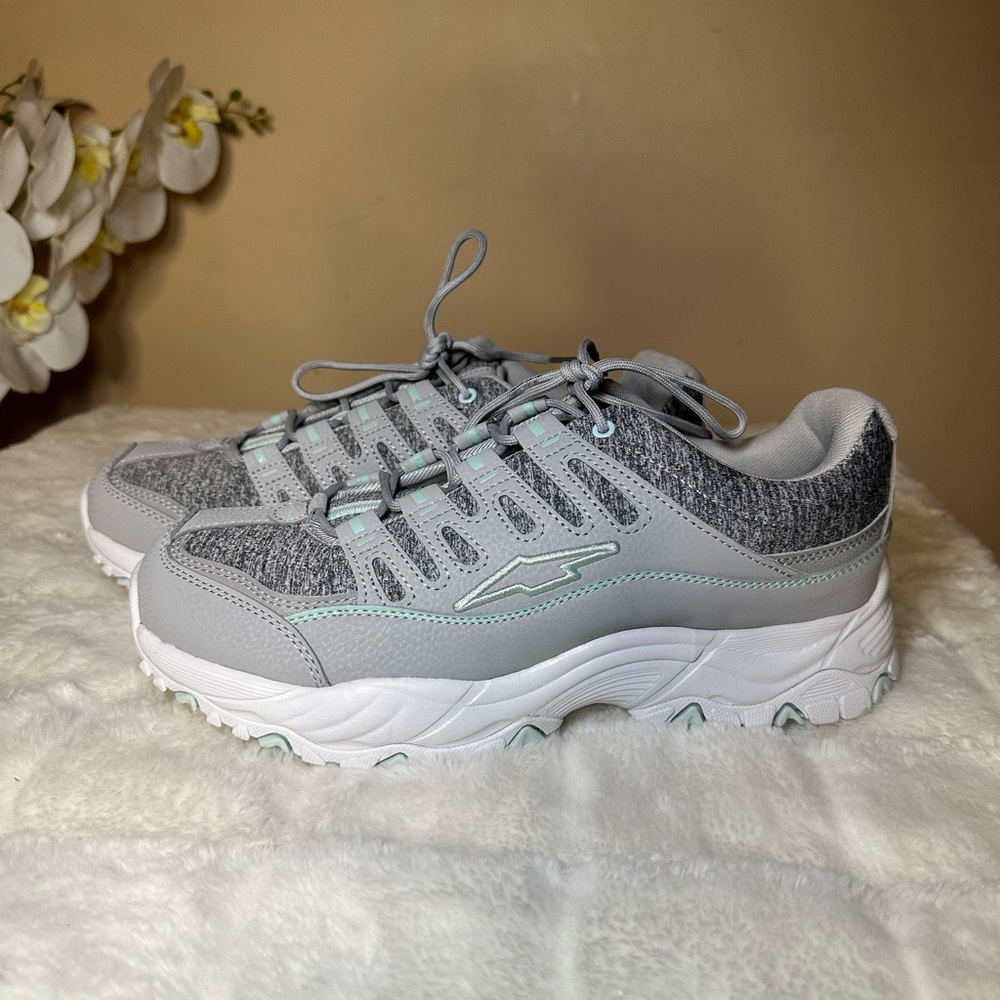 Avia Gray and Mint Women's Sneakers🪽